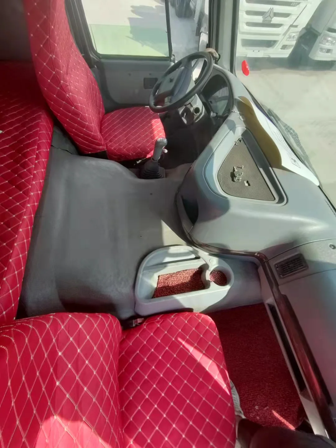 New 380hp Sinotruck Howo 6x4 Dump Truck Sale Diesel Manual Transmission Euro 3 Emission Standard Nissan Make 30t Gross Vehicle