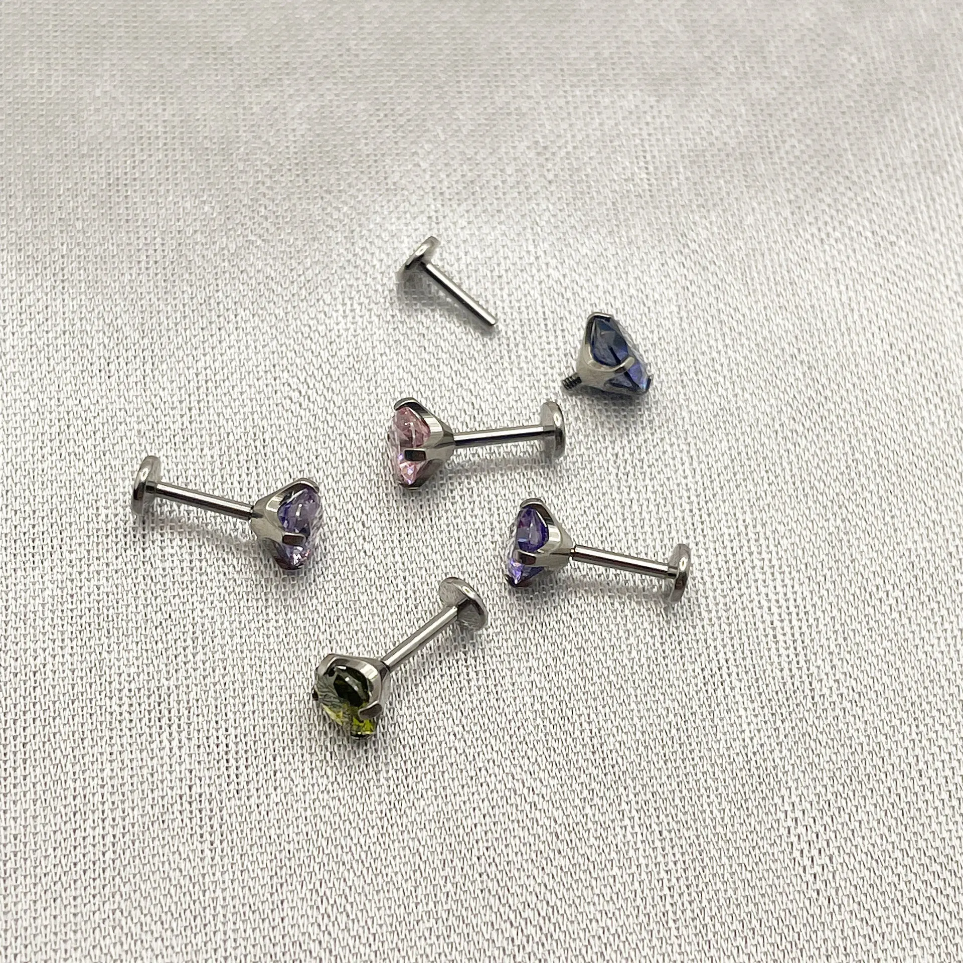 Inner Teeth Earrings Ear Bone Nails Titanium Alloy Inset Diamond Four Claws Zircon Flat Bottom Lip Nails G23 Wear Harsh Jewelry