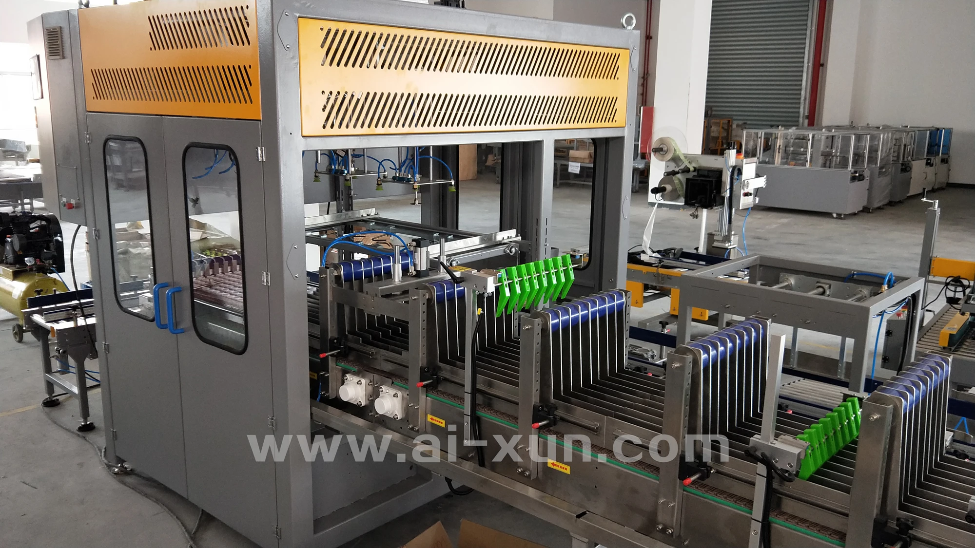 Automatic Case Packer for Kind of bottles cartons boxes jugs with