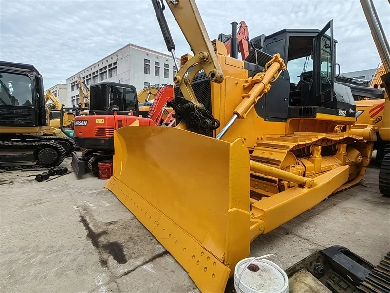 Factory Price Shantui SD22 used bulldozers/Chinese tractor SD22 SD32 Shantui used crawler bulldozer for sale
