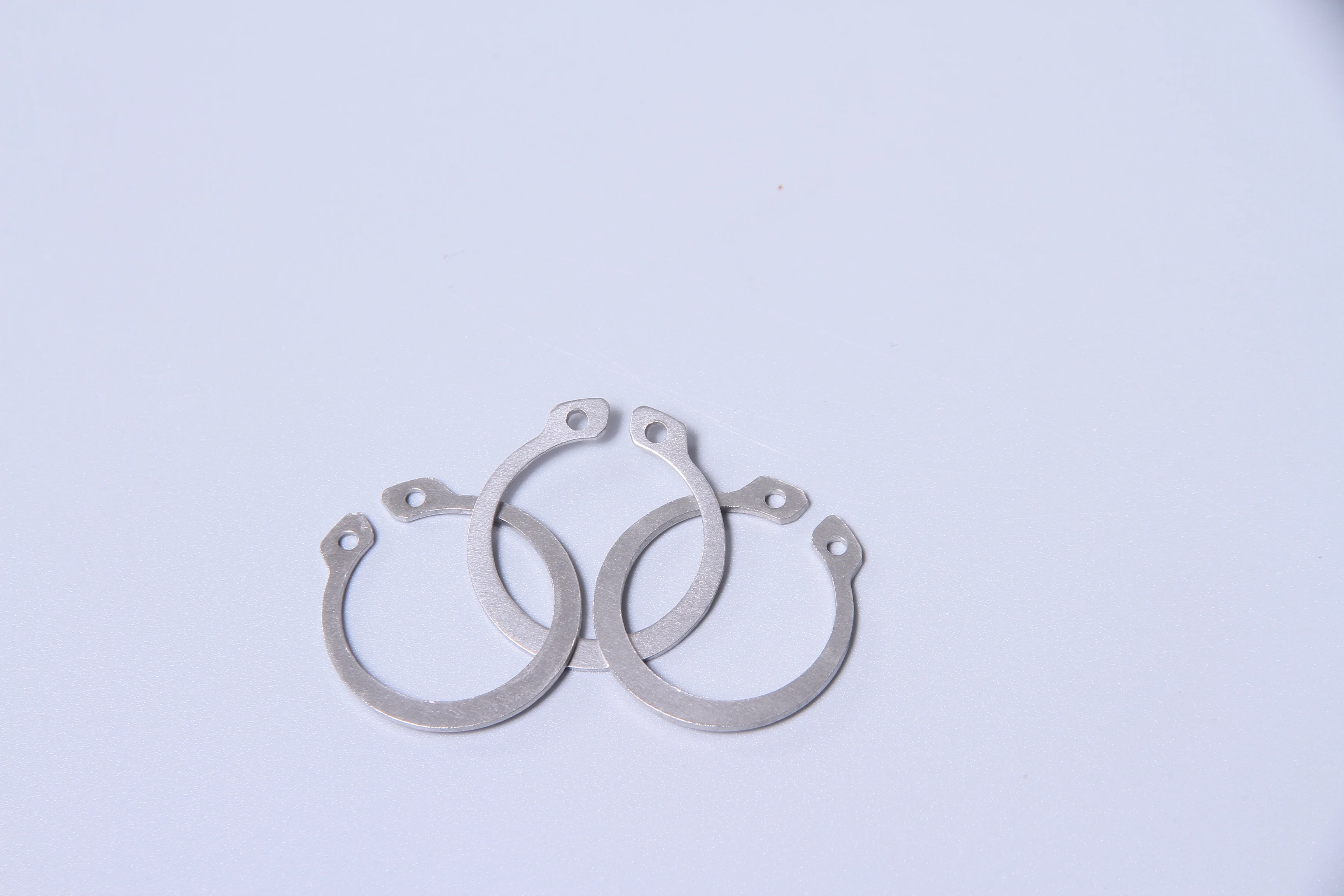 Manufacturer Price Din 472 Stainless Steel Circlip External Retaining Spring Ring Washer Product Category