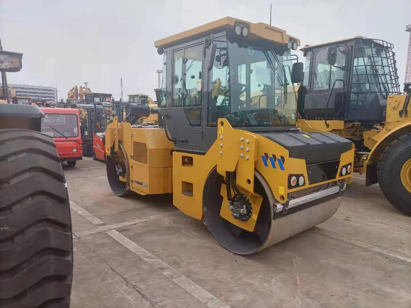 Small Hydraulic Vibratory 10 Ton Mini Road Roller XD103 for Sale