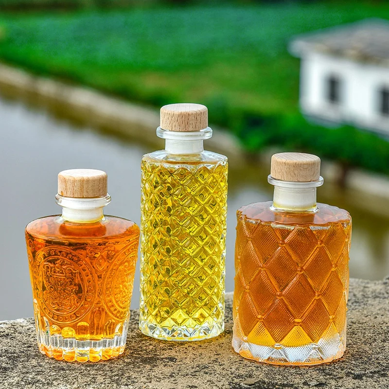 Different Shape 50ML 100ml 150ml 200ml 250ml Mini Liquor Wine Glass Bottle For Sale