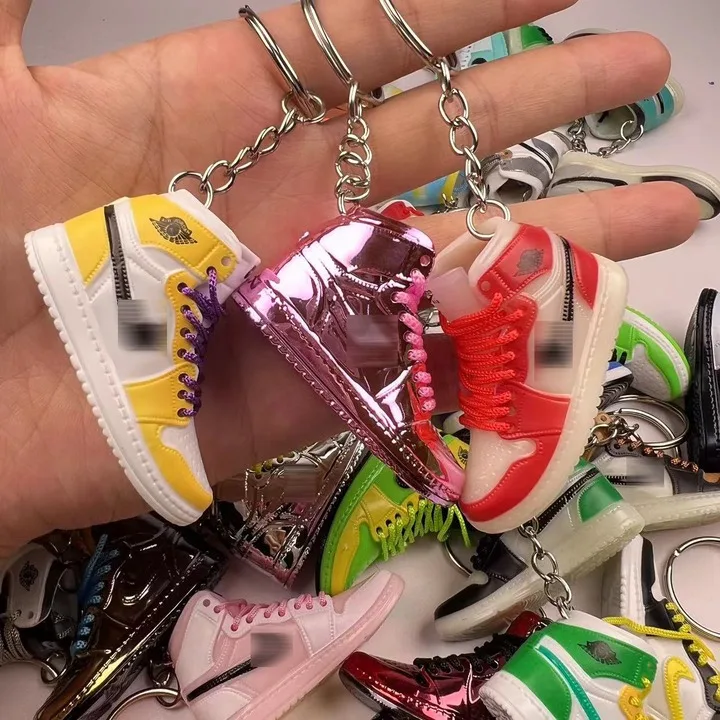 keychain wholesale accessories 3d mini shoe keychain with box pvc rubber 3d sneaker keychain