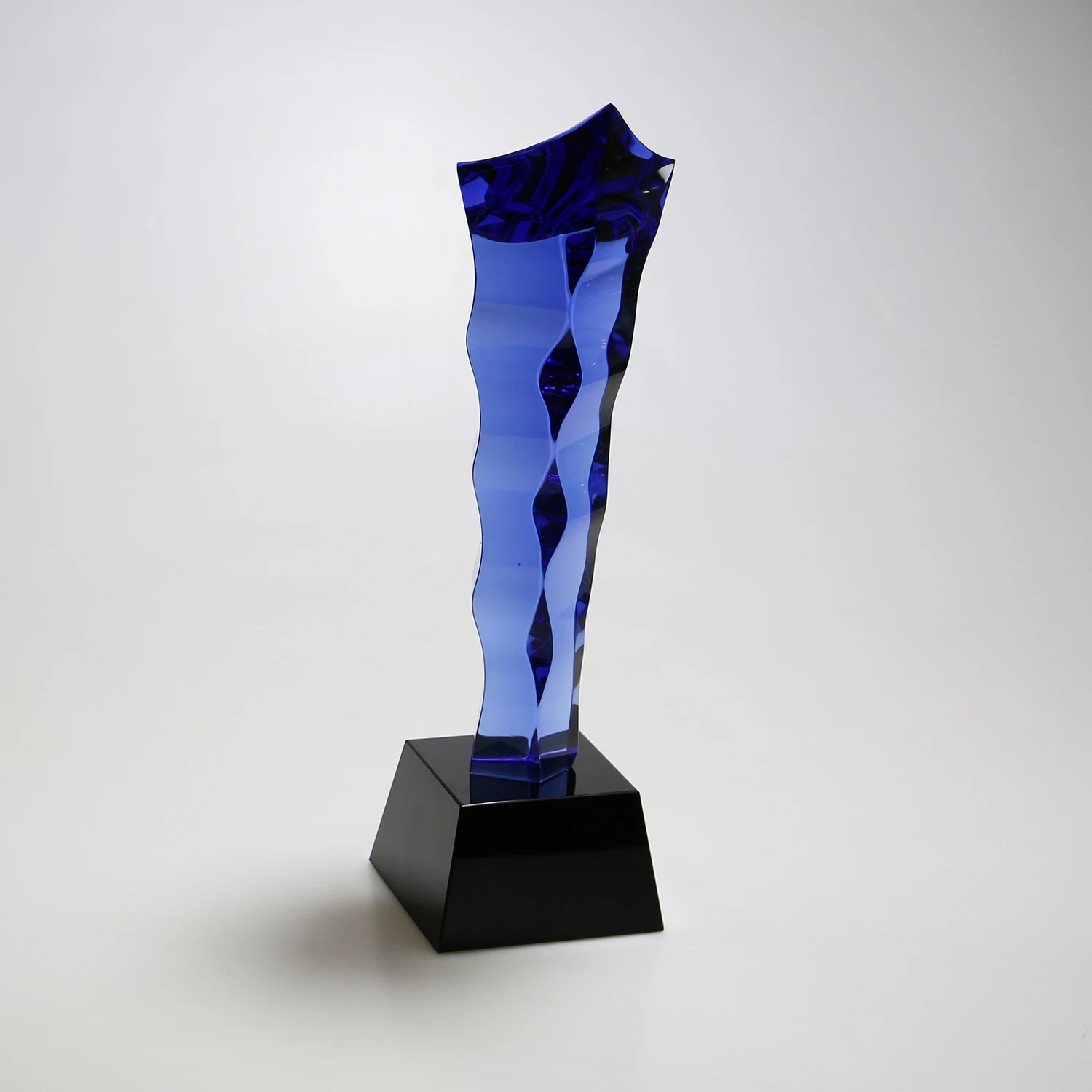 K9 Crystal Crafts Blue Waved Star Tower Trophy Cup Polished Carved UV Printed Christmas Mascot Award for Home Decoration Gifts
