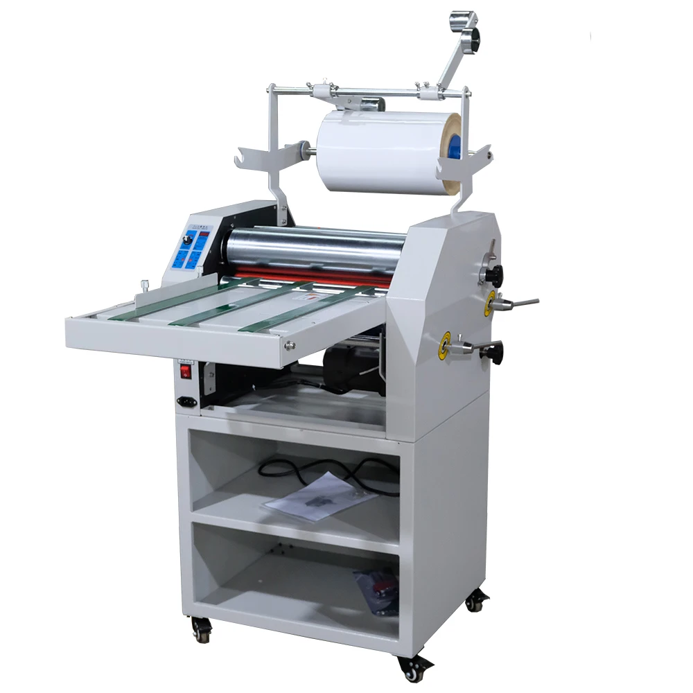 SMFM520B Oil Heating Digital Matt Film Laminator Machine with Slitting