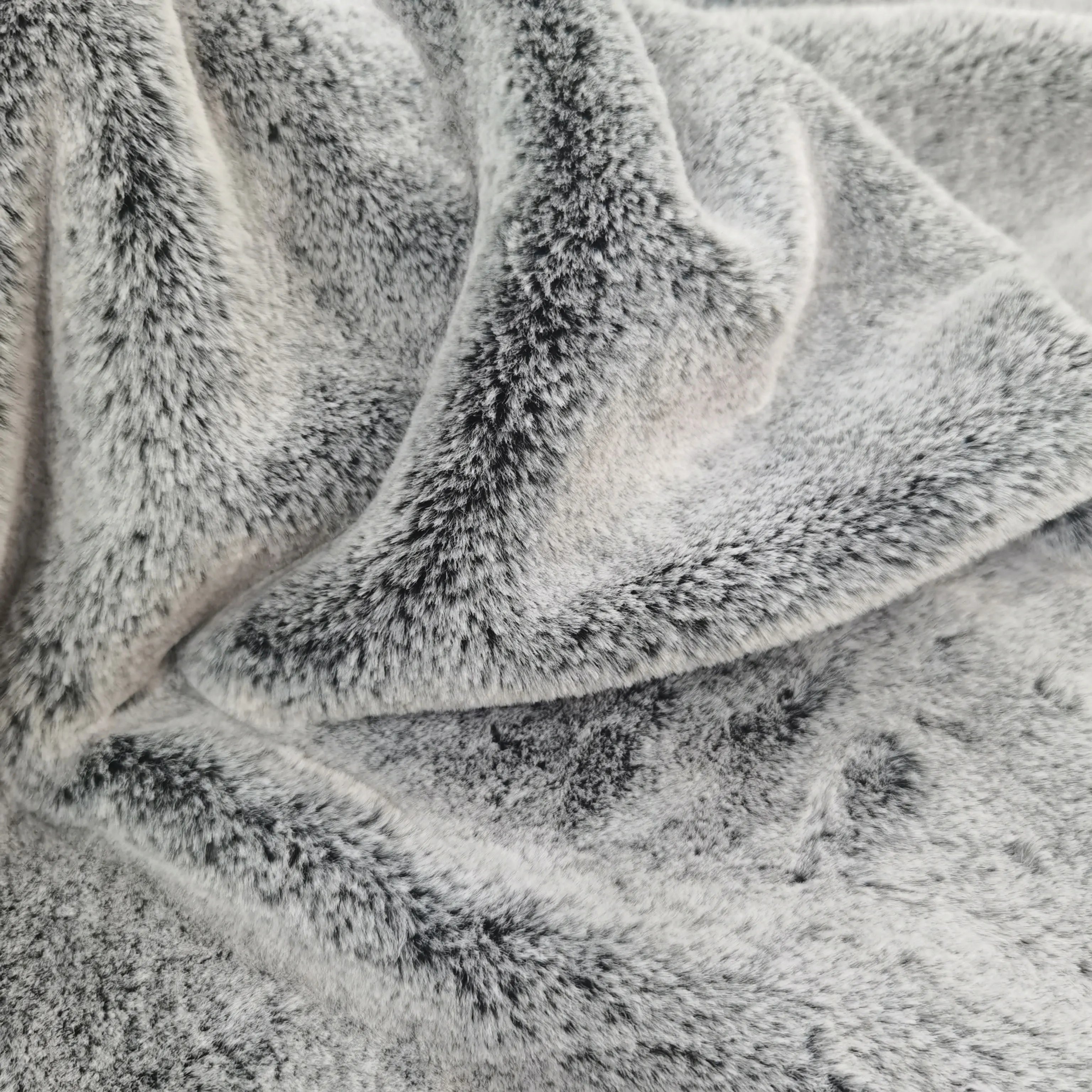 
Discharging print pv long hair shaved white minky soft pink velvet rabbit velvet fabric home textile fabric 