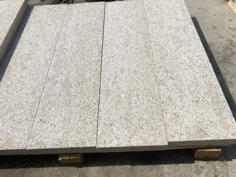 Sunset Desert Rust Yellow granite cobble stone Padang granite countertop