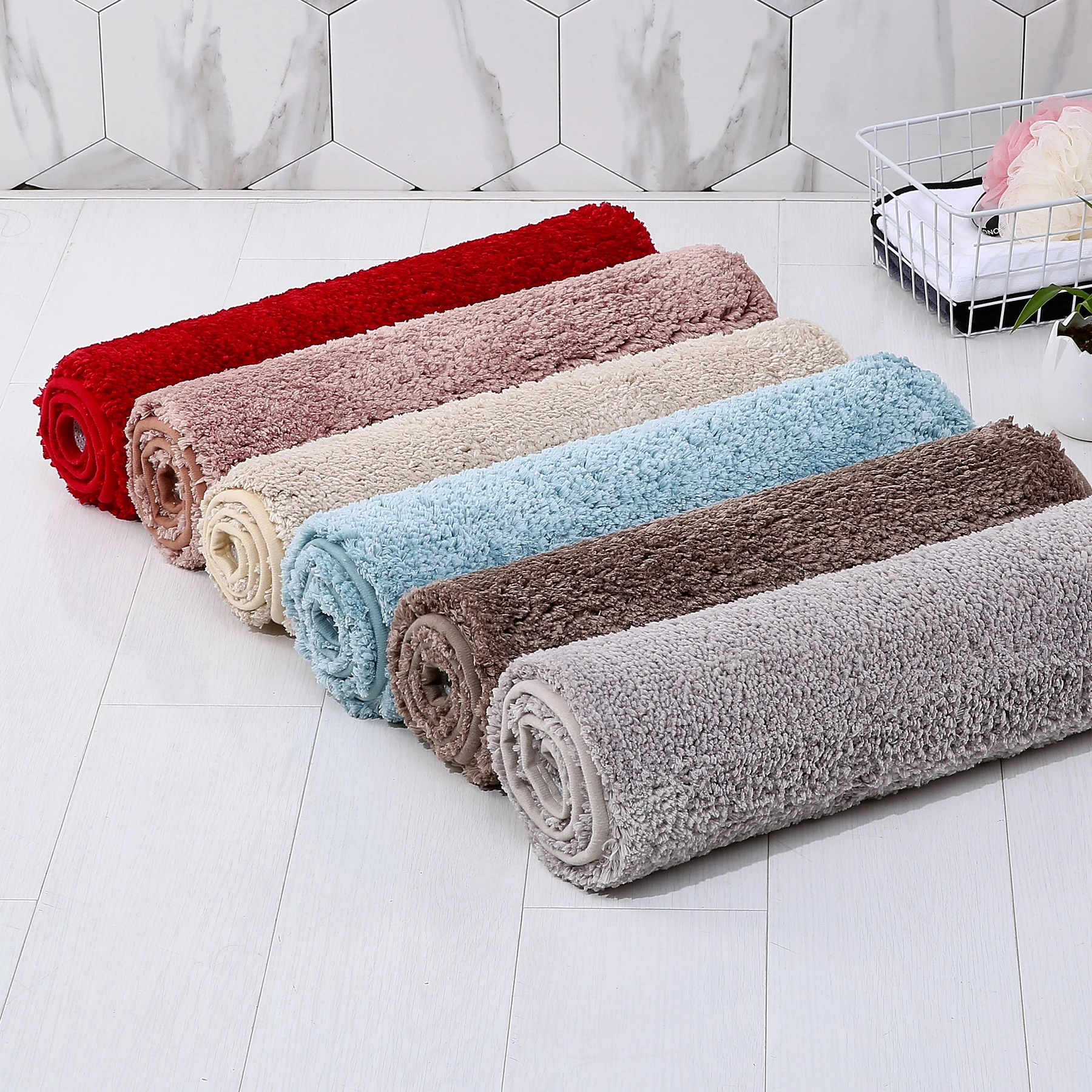 Non-slip bathroom carpet hygroscopic washable foot pad microfiber floor mat customized wholesale