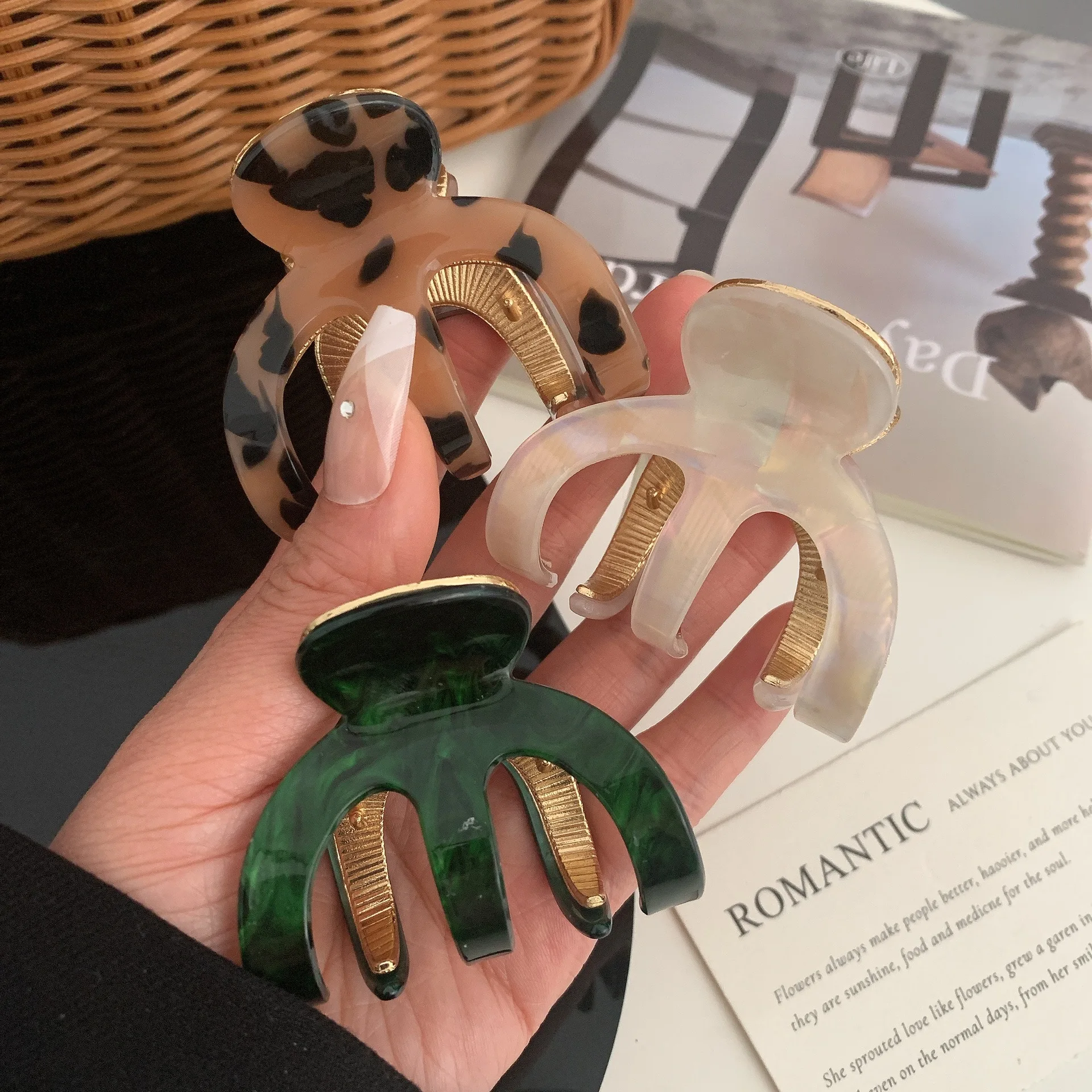 Wholesale Leopard Cellulose Acetate Claw Hair Clips High Quality Back Head Non Slip Metal Tortoise Shell Acetic Acid Hair Claw