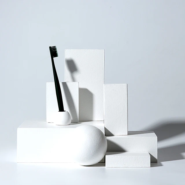 Prime Quality Korean Brand Ideal Dentique Brand Regular Size Polyester Toothbrush For Adults For Home Use