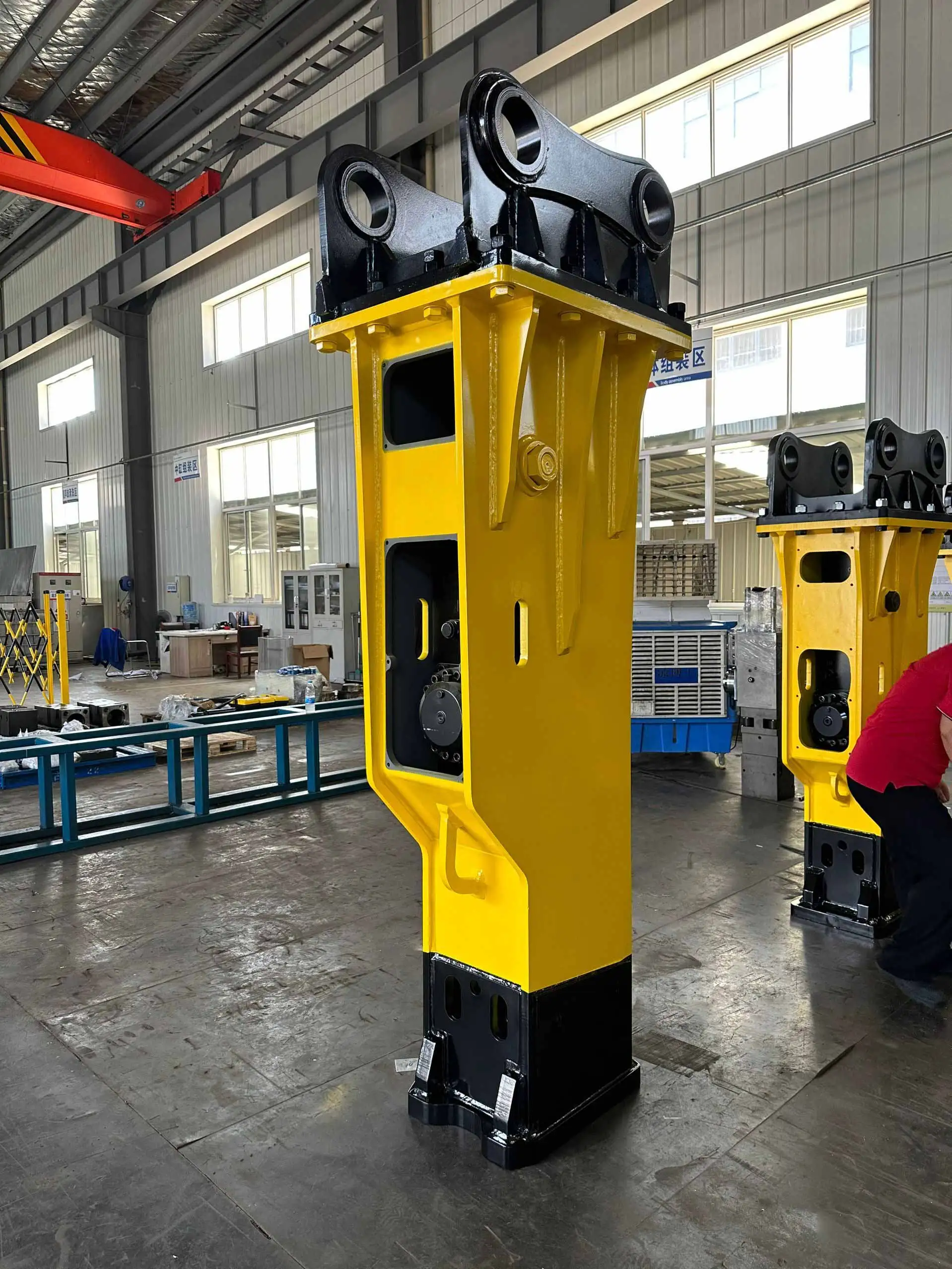 Top Quality GCB330S SB130 SB131 Box Silence Type Hydraulic Rock Hammer Breaker