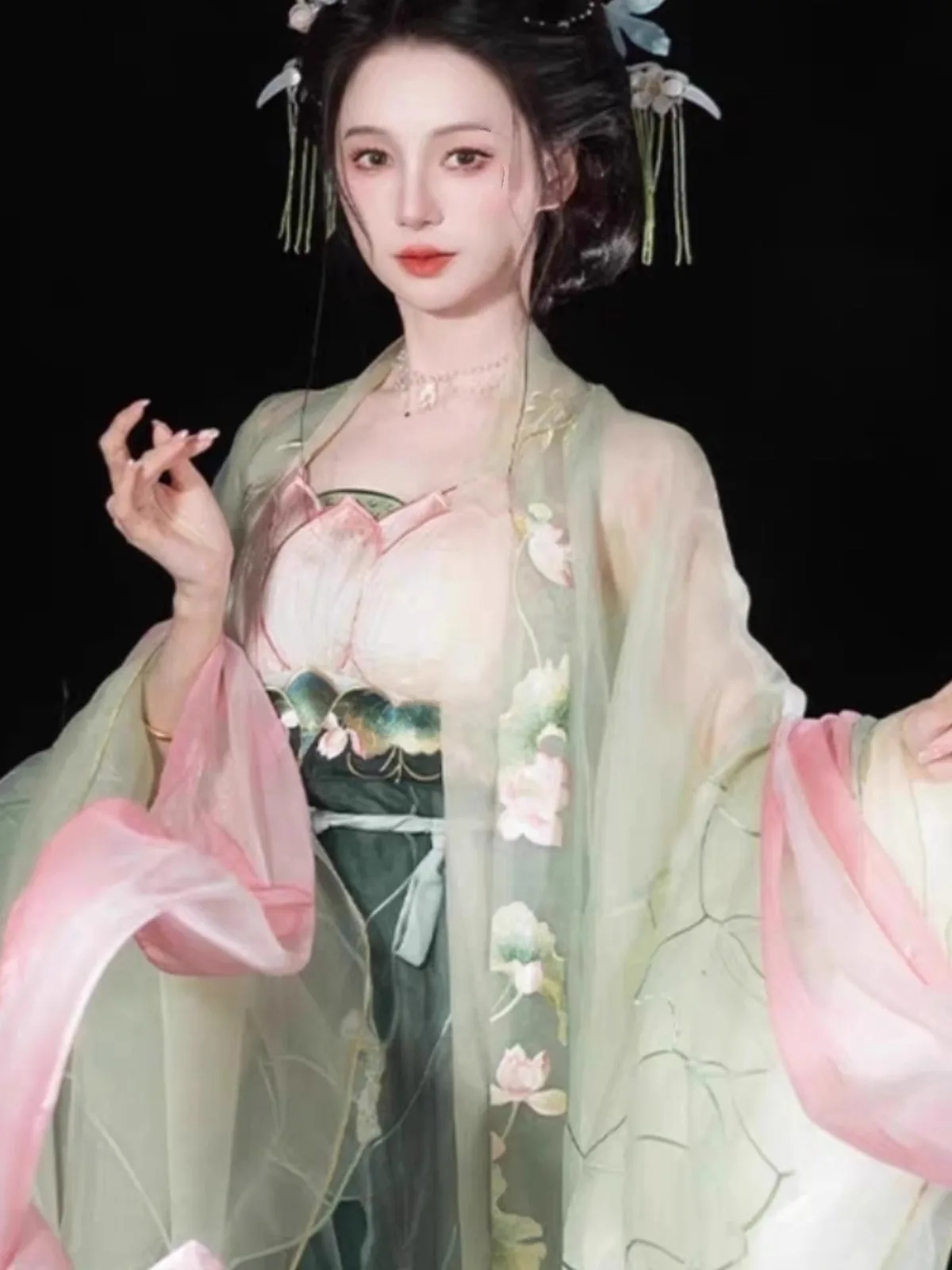 Chebula skirt big sleeve shirt apron wearing silk lotus Hanfu woman embroidery spring summer 2024