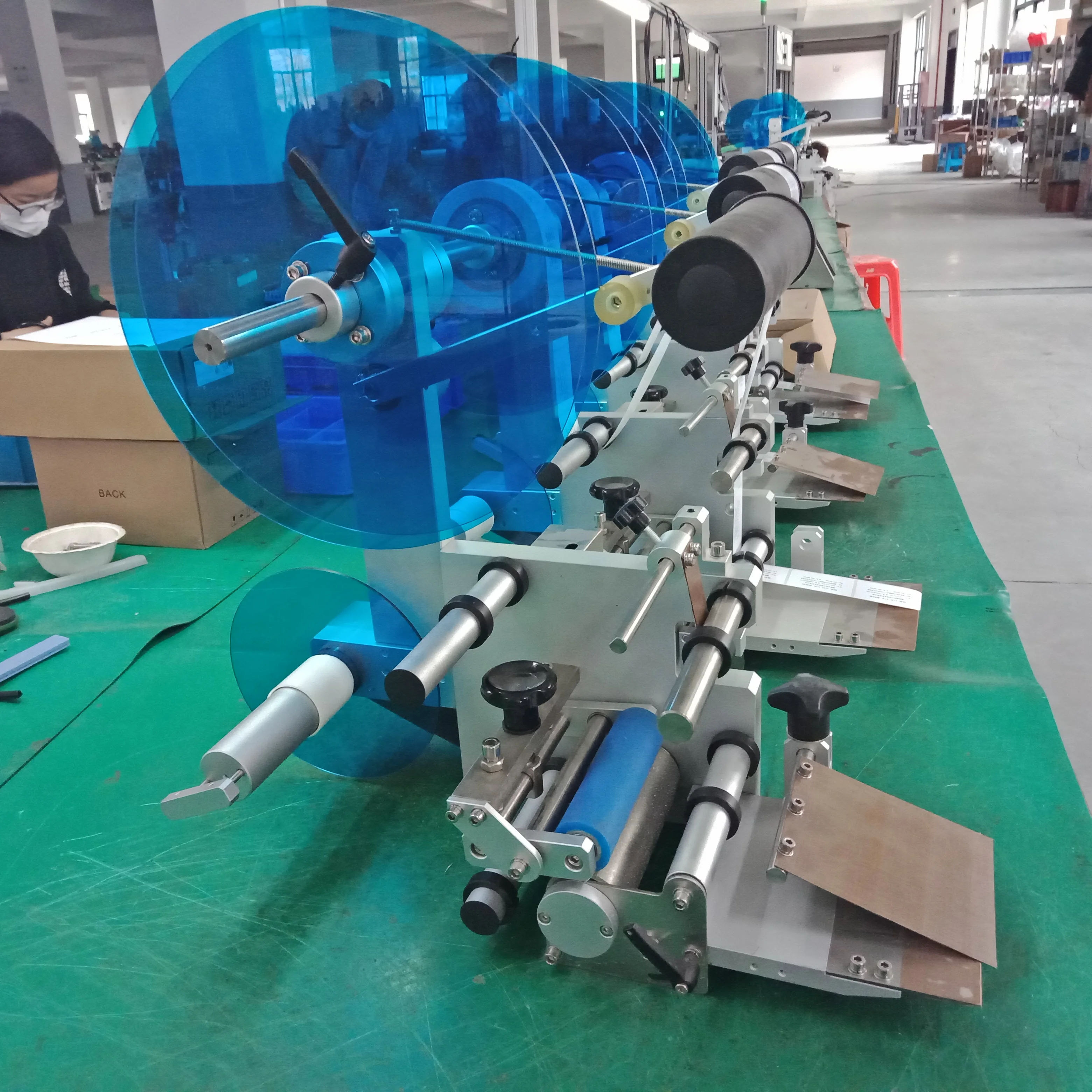 
NY-817 auto hot selling flat labeling machine for jelly cup carton box container plastic tray wet glue bottle 
