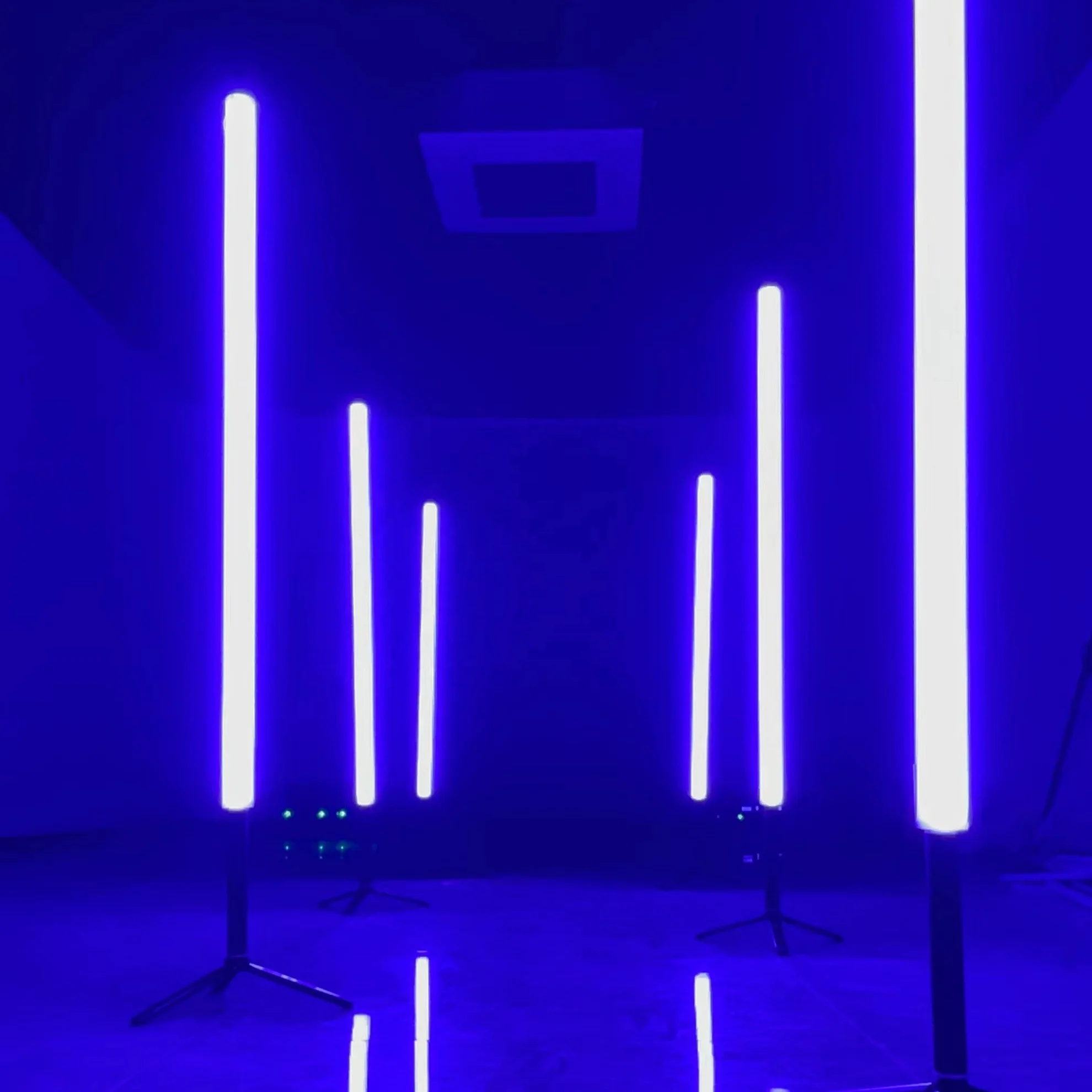 Беспроводной Wi-Fi соединение DMX светодиодная Пиксельная трубка лифтинг бесшовный сплайсинг программируемый пульт дистанционного управления для сценической выставки