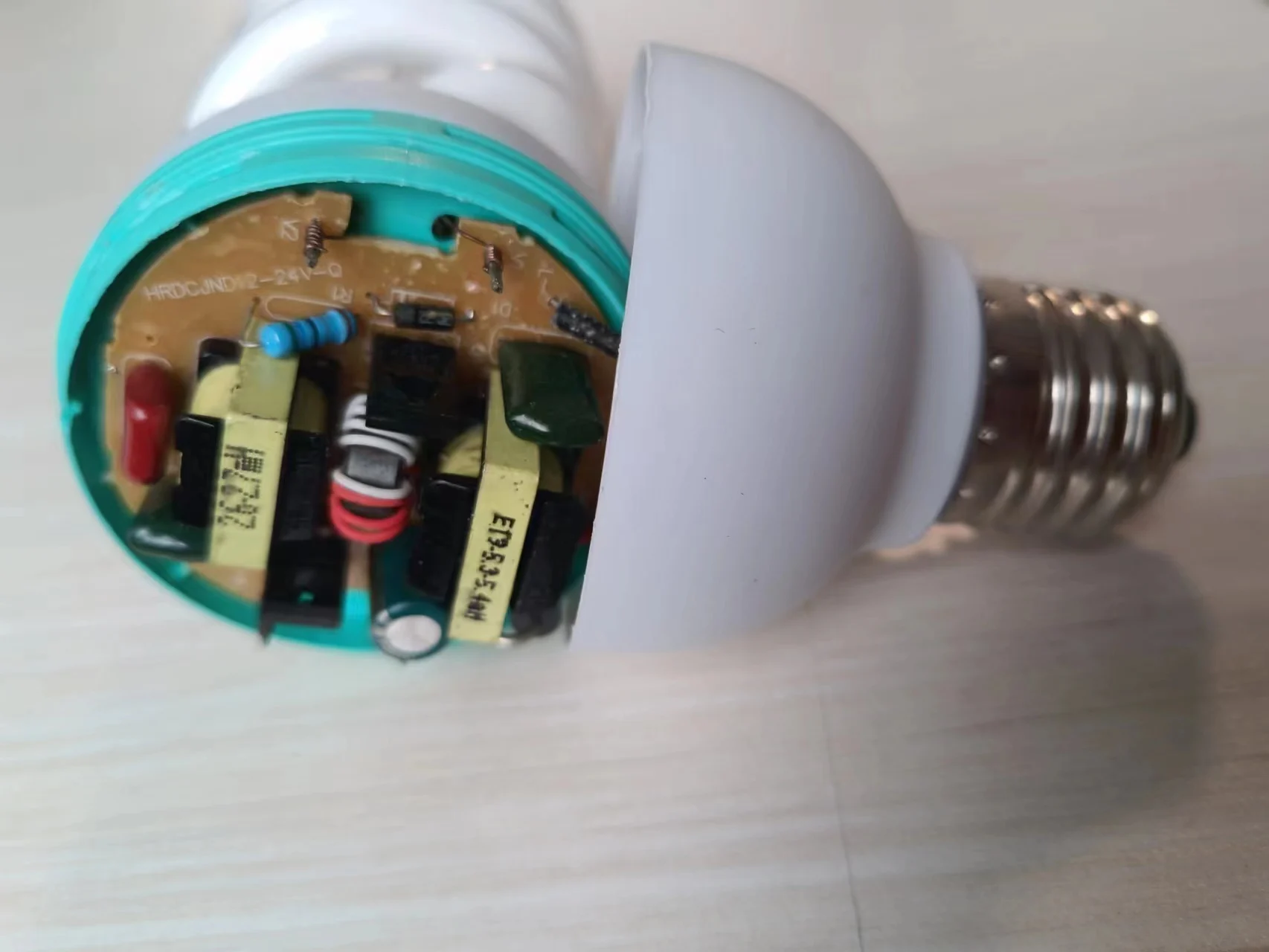 Factory price full spiral CFL Energy Saving Bulb 8000 Hours Pure Triphosphor Powder Lamps