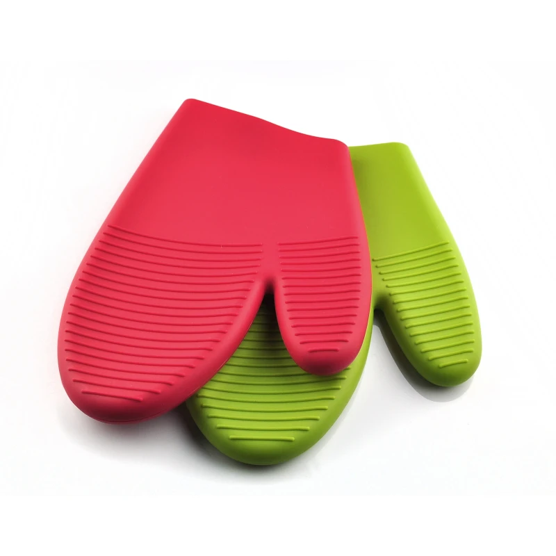 Family Essentials Non toxic and tasteless 100% food grade silicone non-slip oven mitts