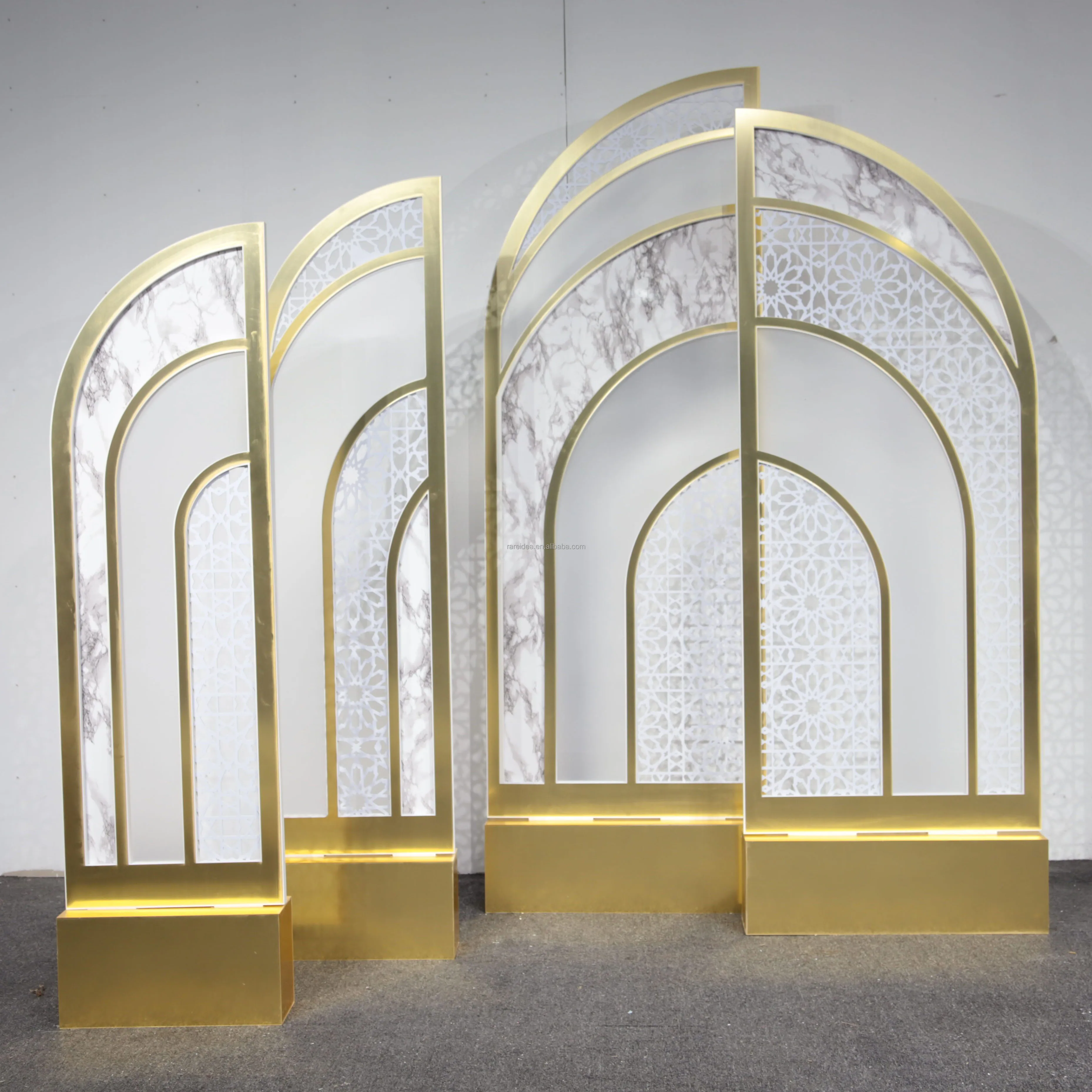 Wedding Props Luxury Gold And White Pvc Acrylic Wedding Backdrop Decoration Event Stage Wedding Decoration