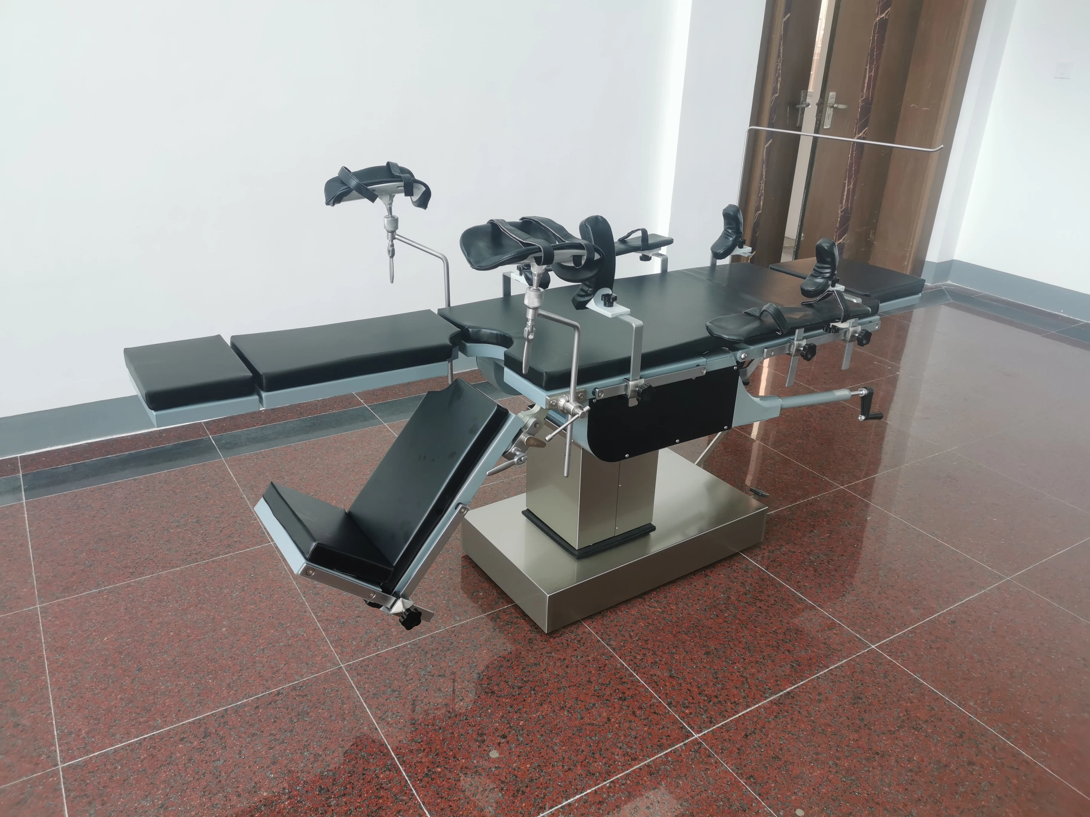 Ручной гидравлический операционный стол из нержавеющей стали 304 для хирургии медицинской больницы