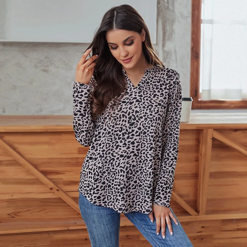 2021 New style  plus size fleece print long sleeve v-neck custom logo tops