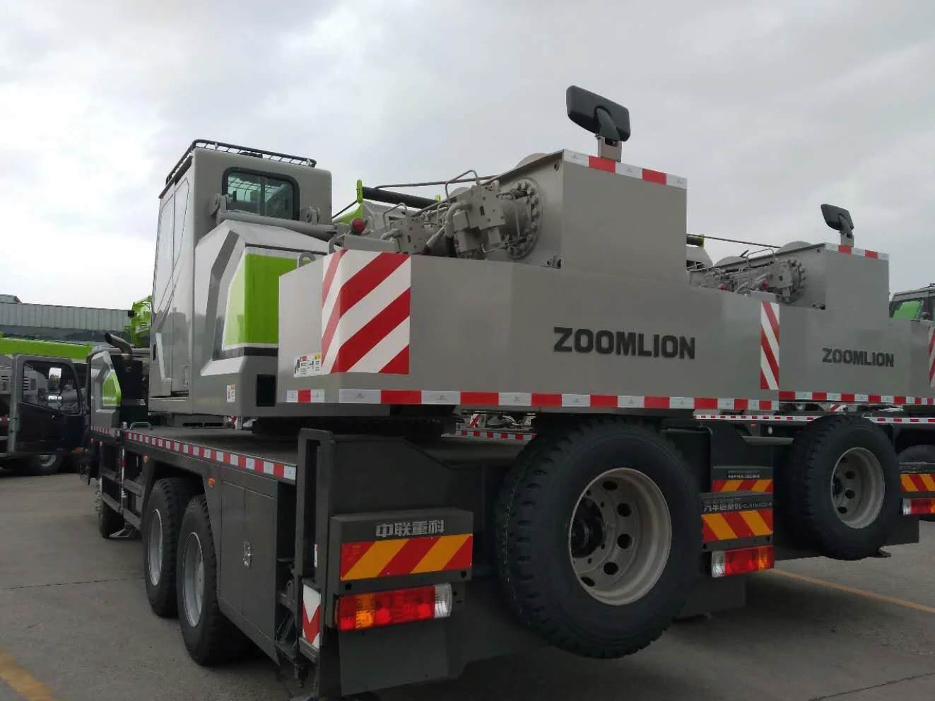 Малый б/у кран ZTC300V532 с запасными частями 30 тонн грузовиков цена на продажу в Австралии