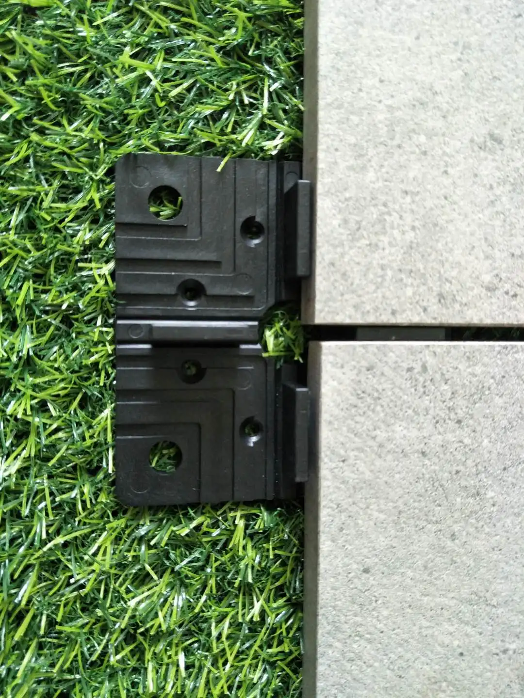 Raised floor tile deck connector pedestal