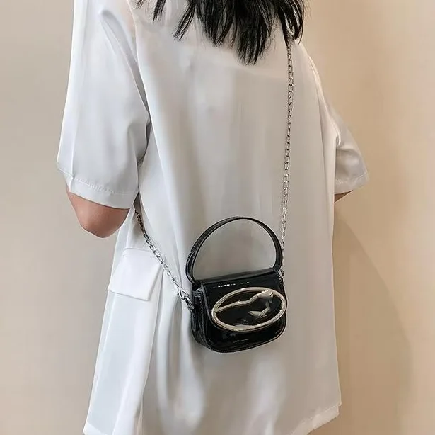 The new mini bright face letter single shoulder oblique cross bag trend delicate fashion small bag Korean version chain