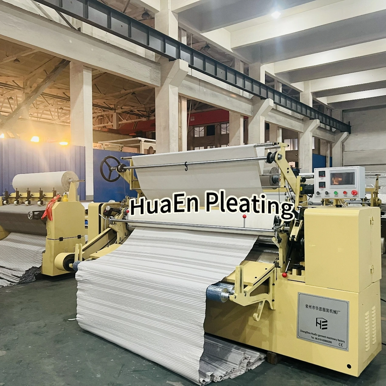 Jiangsu Changzhou HuaEn flat harlequin side box viscose fabric velvet textile cloth Pleating machine for dress