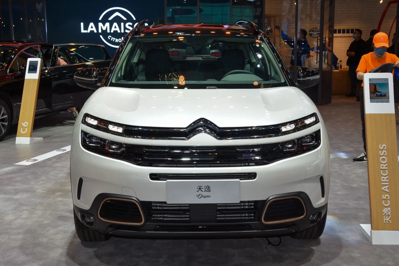 Новый автомобиль Dongfeng за пределами Tianyi C5 Aircross 2024 400thp Чемпион 2023 бензиновый внедорожник 1 8 t 6 2wd Дешевое Доступное топливо 4x4