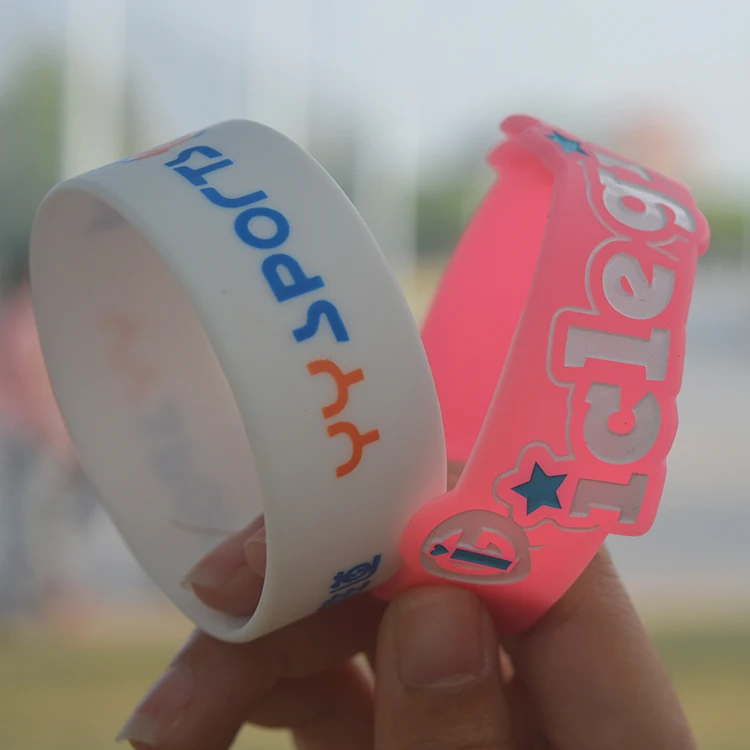 Silicone Rubber Wristband Customized Logo Plain Printed QR Code Silicone Wristband Bracelets