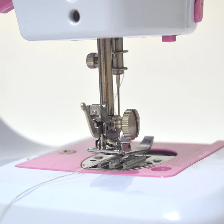 Cheap 505A Sewing Machine Household Knitting Electrical Mini Portable Sewing DC Power Pedal Sewing Machine Mini Russian Manual