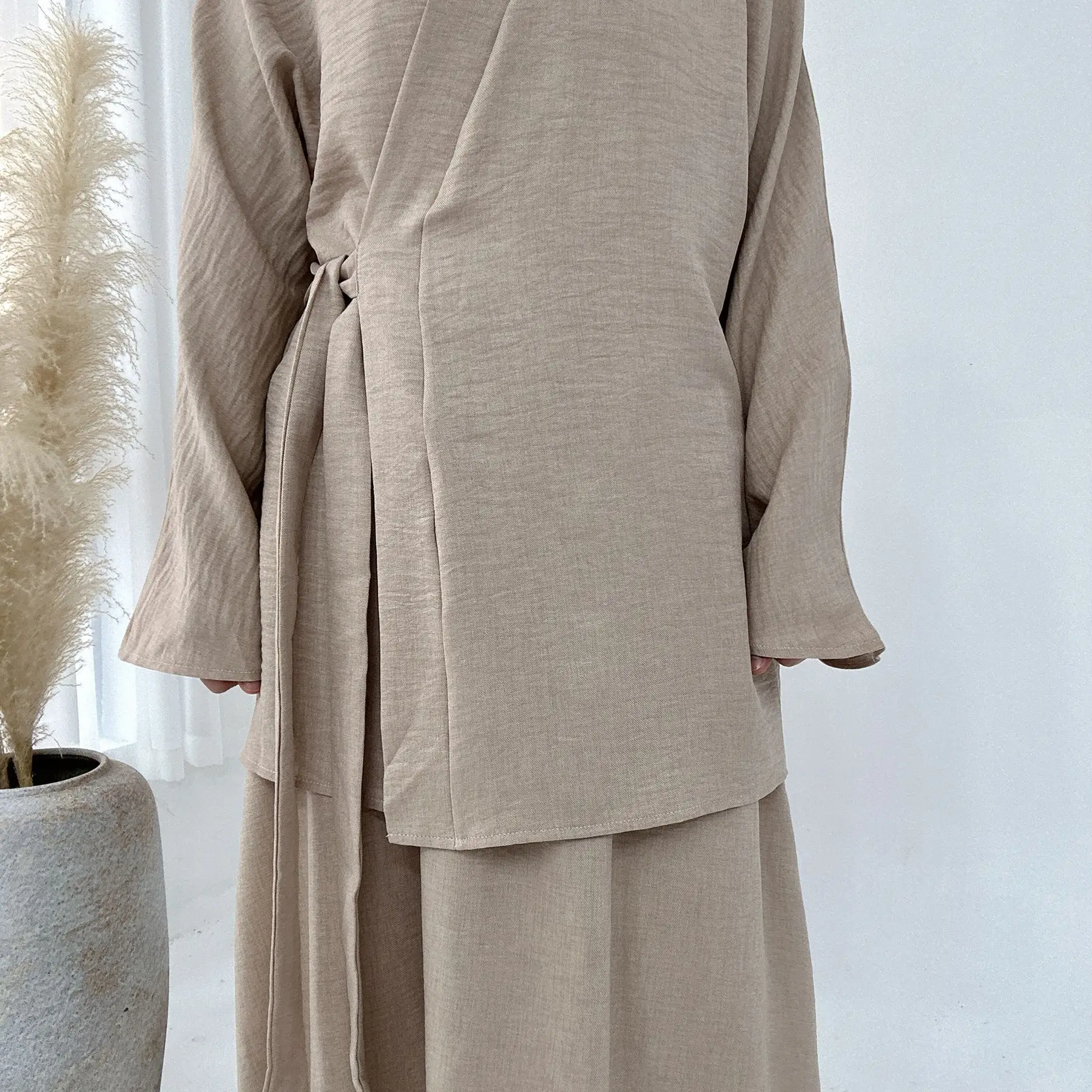 Zifeng OEM Vetements Islamiques Femmes Eid Elegant Shiny Satin Solid Color Casual Lace-Up Top And Skirt Suit Dress