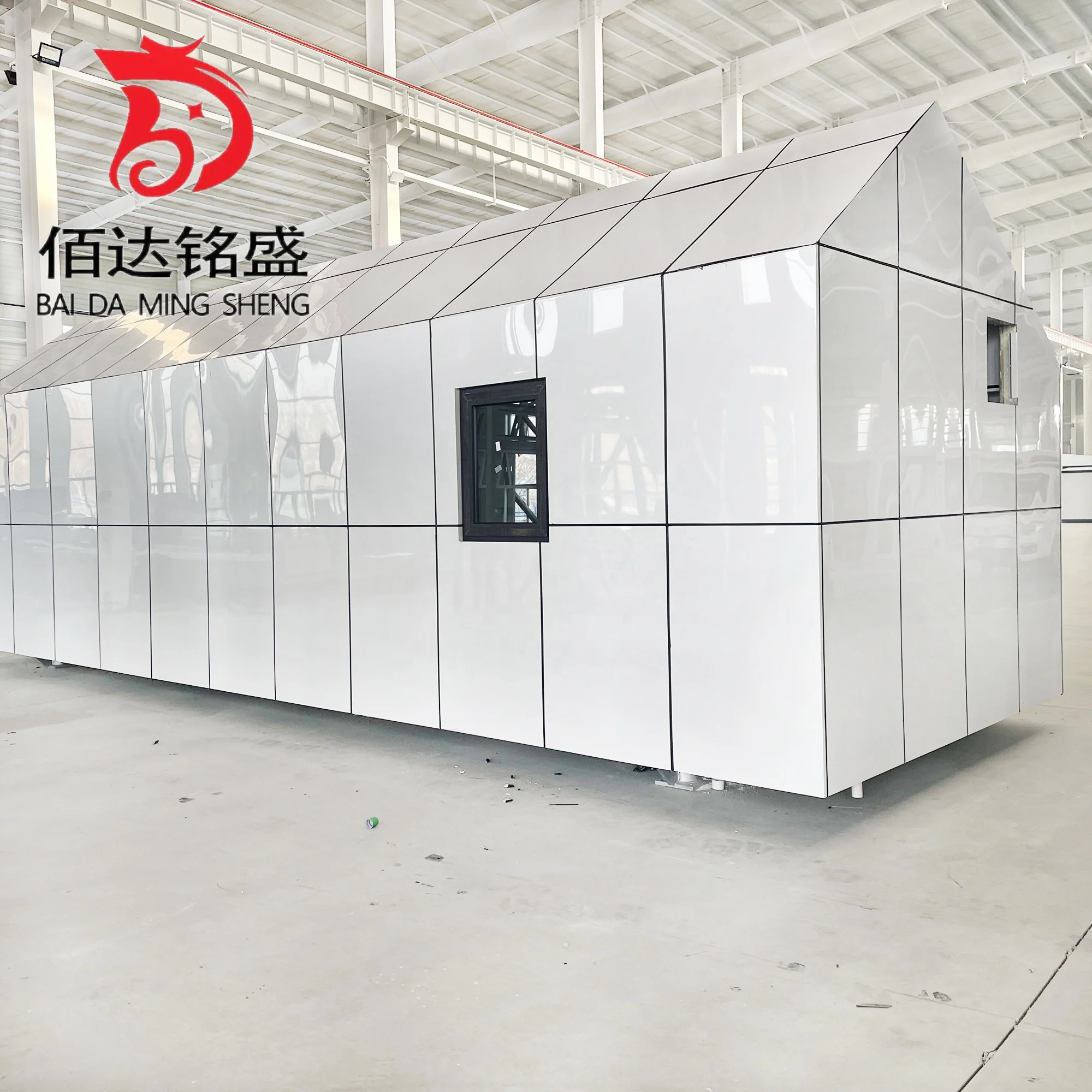China Specializes Production Houses Triangular Holiday Houses Finely Decorated Prefabricated Houses