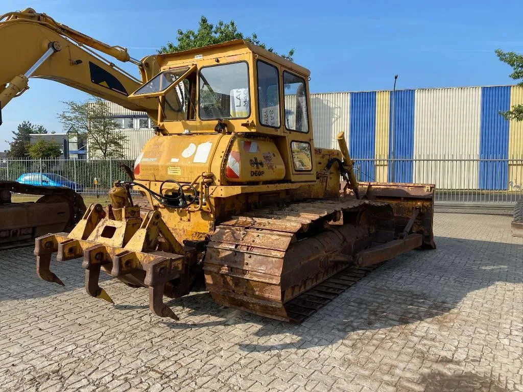 cheap price uesd komatsu D60 bulldozer Original condition bulldozer komatsu d65ex d65px d85ess d155a-2 crawler bulldozer