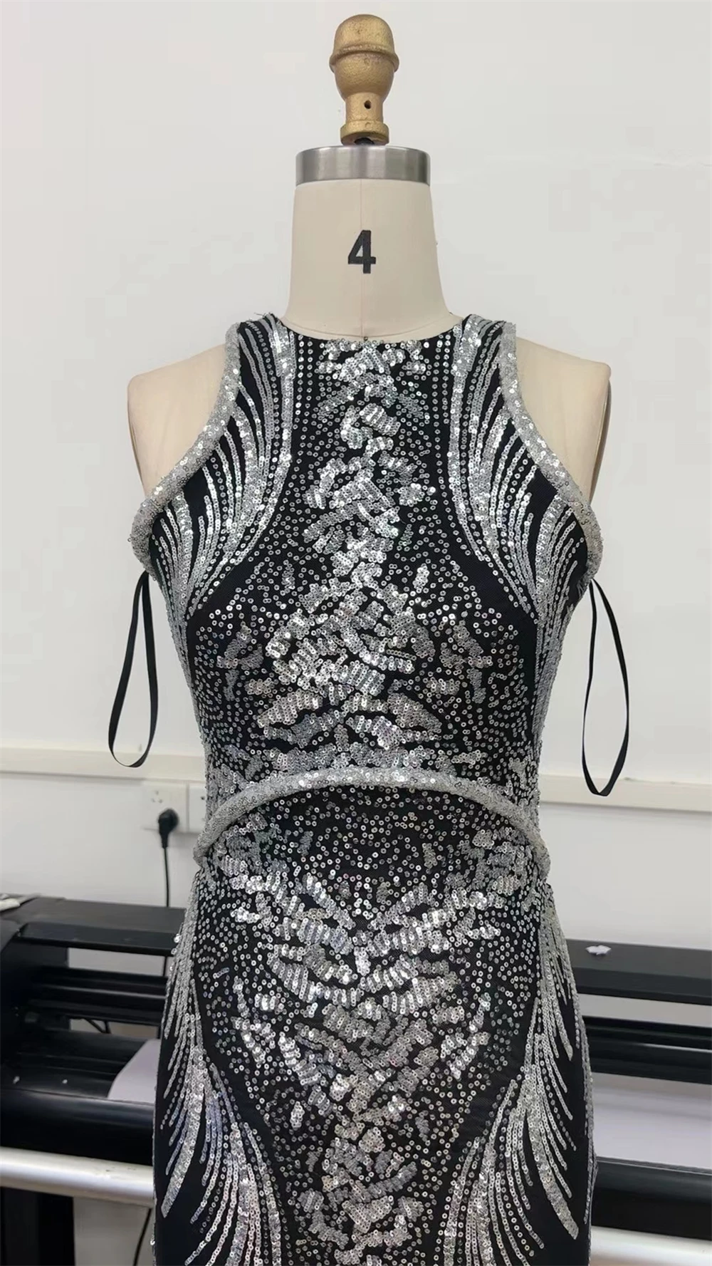 Women Luxury Sexy V Neck Mesh Sequins Celebrity Long Mermaid Gowns Celebrity Evening Dress