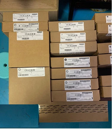 Золотой продавец 1734-OB8 1734-ob8 модуль контроллера PLC новый оригинальный Spot Plc Allen Bradley