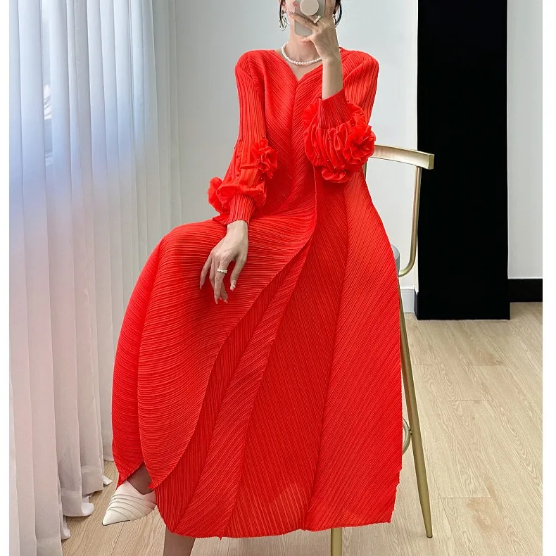Hot Sale Customize Pleats Plus Loose Size Temperament Embroidered Close Edge Round Neck Long Sleeve Party Bouncing Casual Dress