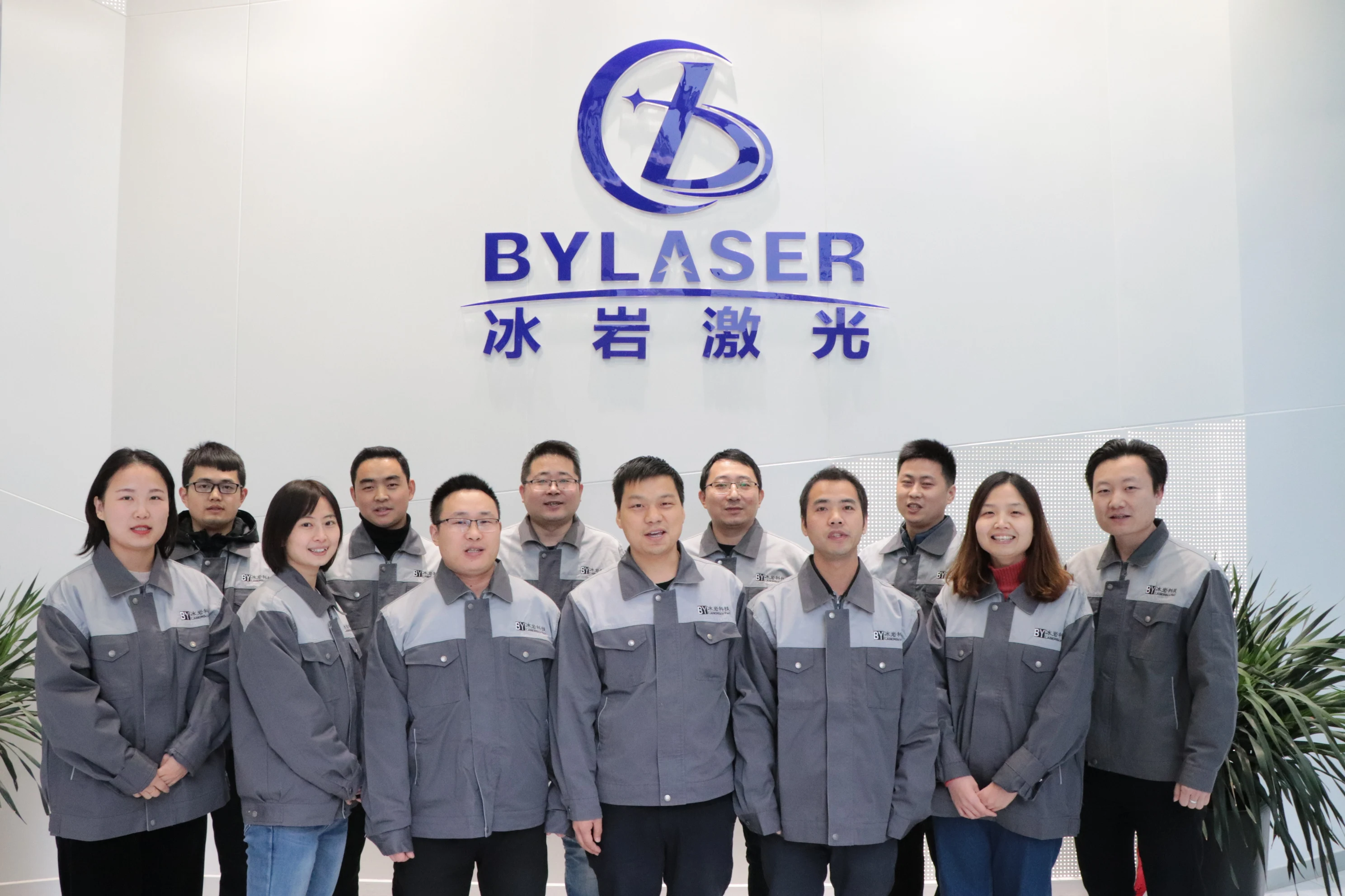 Good heat dissipation performance and stable light source for metal marking cutting fiber laser marking machine