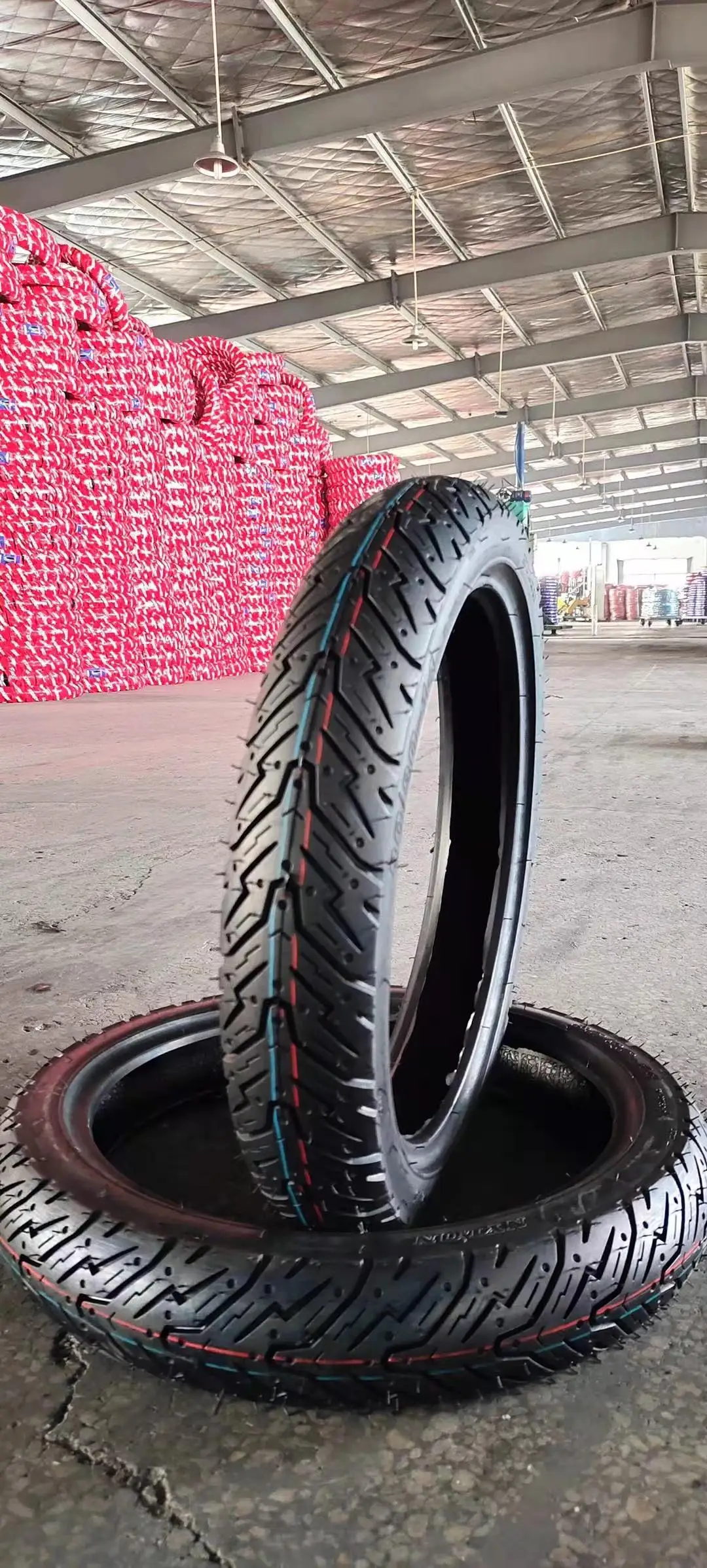 2.25-18 2.50-18 2.75-18 3.00-18 90/90-18 100/80-18 Motorcycle Wheels & Tires for sale