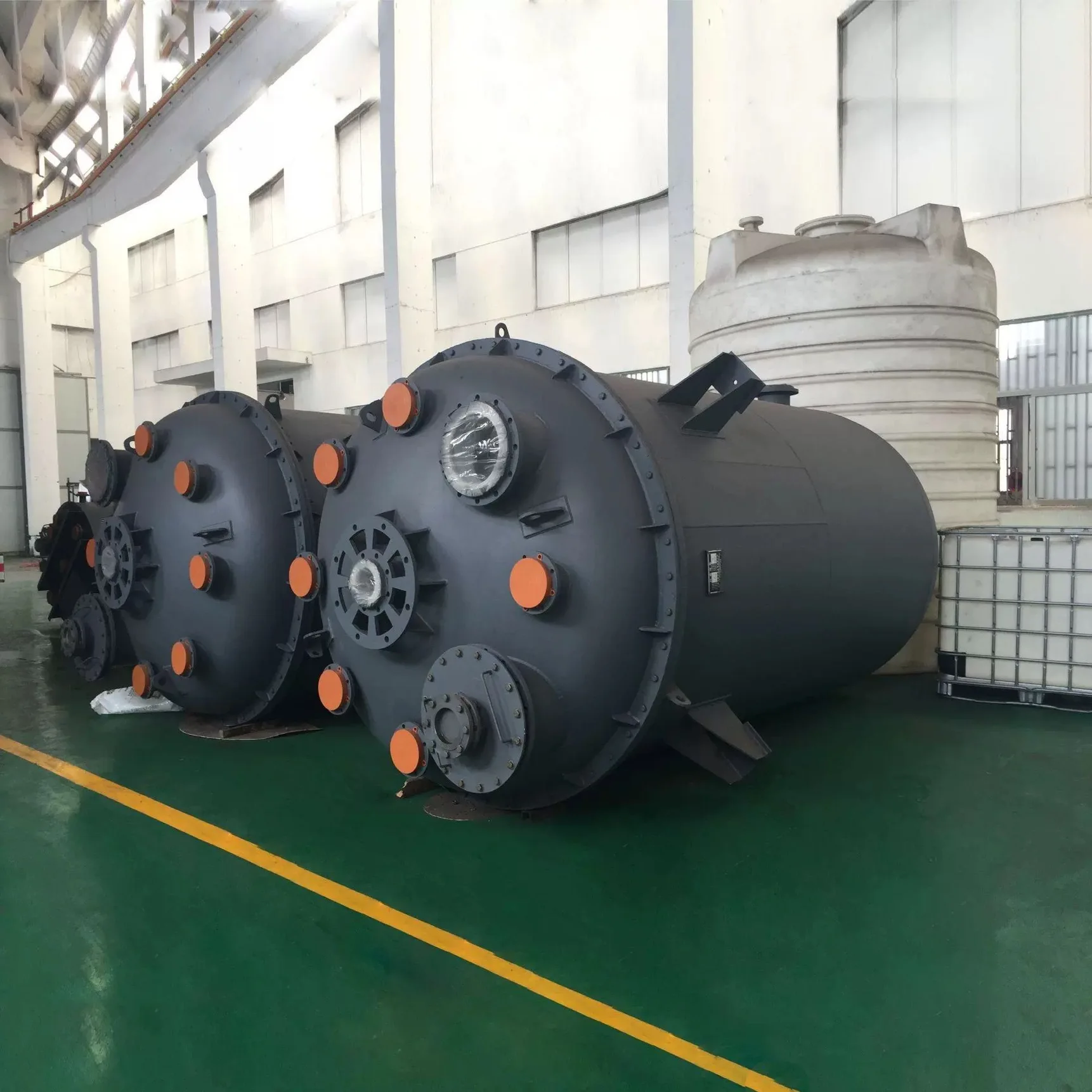 High Corrosion Resistance Chemical Container PTFE Lined Reactor Rotary Plastic Lining Process for Chemical Plant Equipment