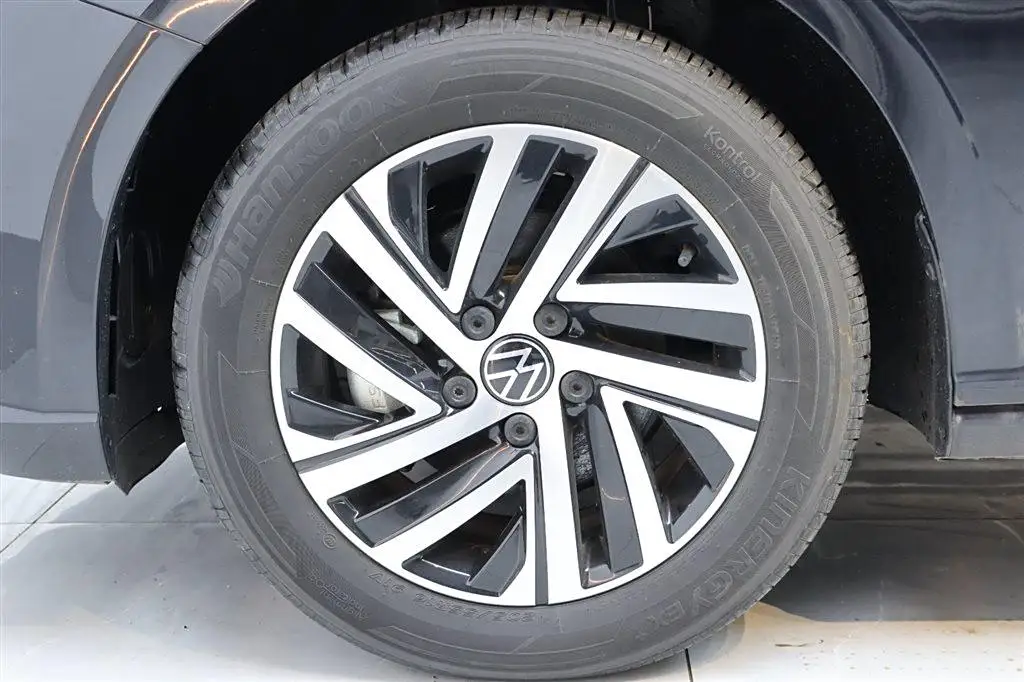 Hot Volks-wagen Brand 2022 VW Lavida Sedan 5 Seater 1.5L Compact Family Car cheap Price Petrol Car used cars gasoline vehicles