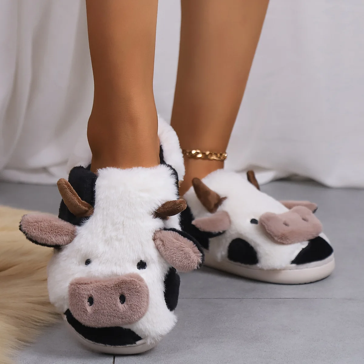 Wholesale cute cow cute winter plush slipper home indoor heel home cow slippers