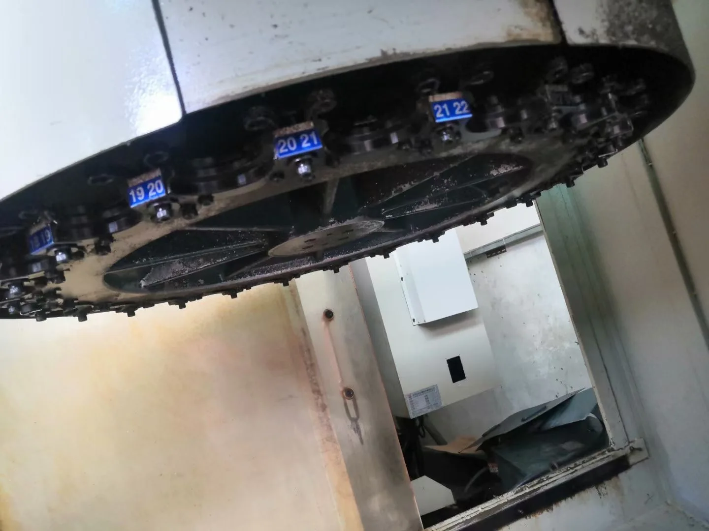 Mitsubishi control system CNC Taiwan FEELER FVP 800A used horizontal CNC machining center