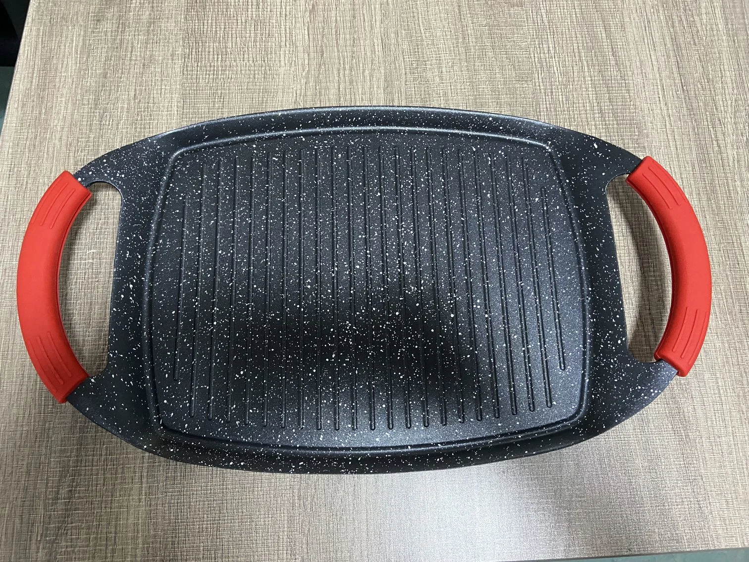 Durable Die Cast Aluminum Cookware Baking Pan Non Stick Grill Pan with Detachable Silicone Holders Oven & Induction Compatible