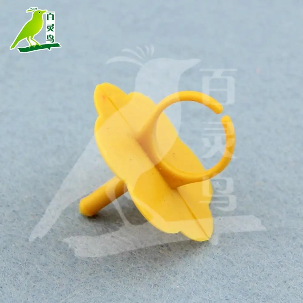 best selling plastic kid toy candy finger ring toy for capsule egg