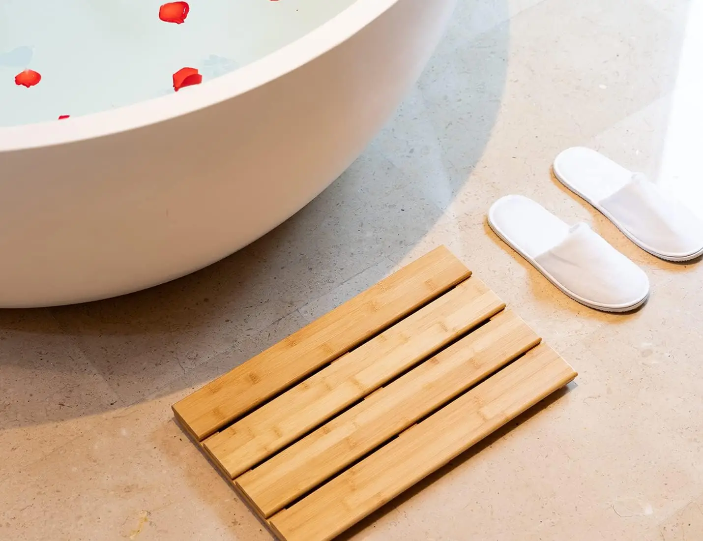 Smooth Natural  Bamboo Bathtub Waterproof Sauna Spa Steps Bathroom Floor Mat  with anti-slip feet BathMat Shower Mat