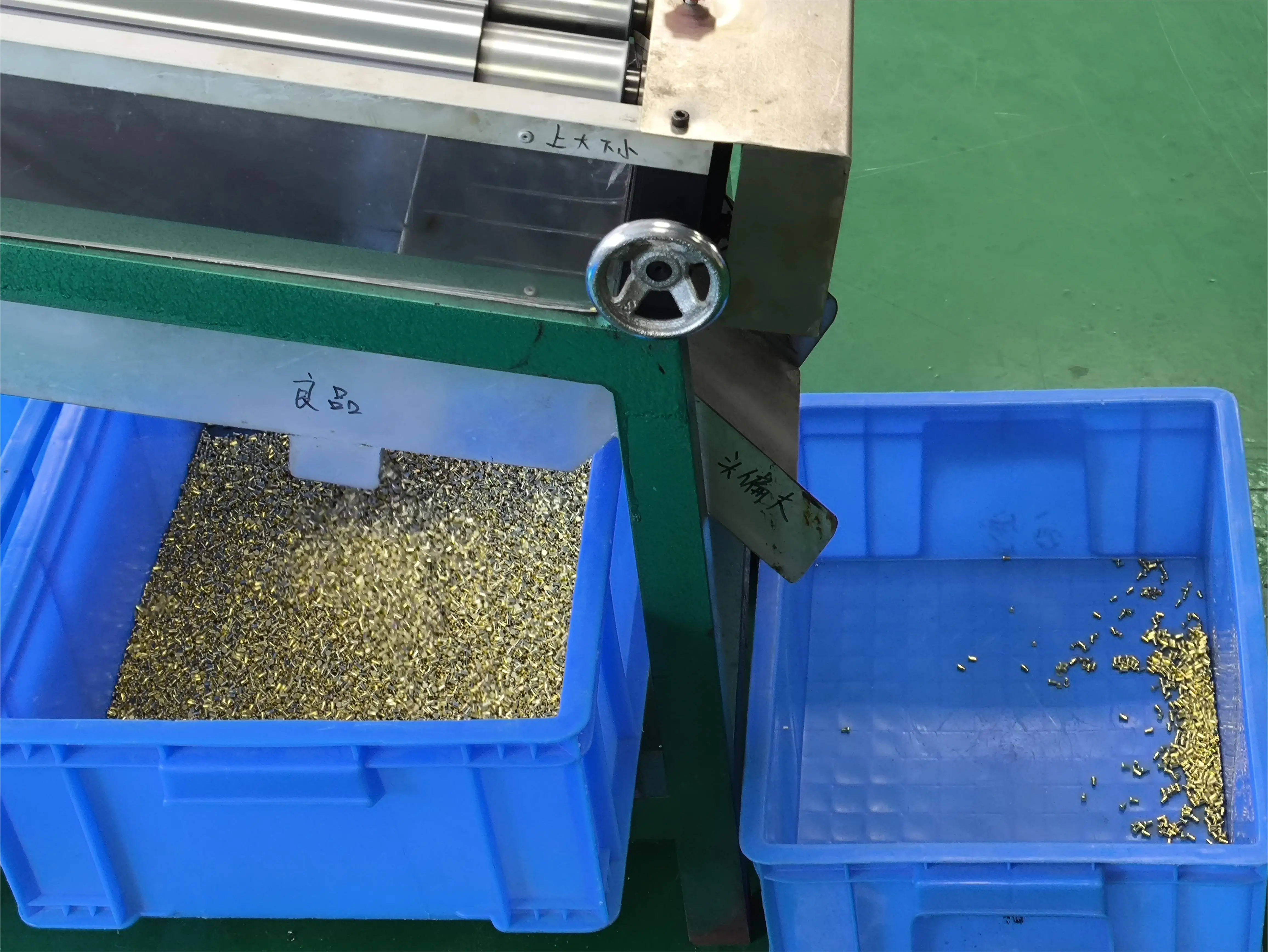 Производитель Dongguan оптовая продажа латунная овальная головка с круглой головкой сплошные заклепки для кожи по хорошей цене