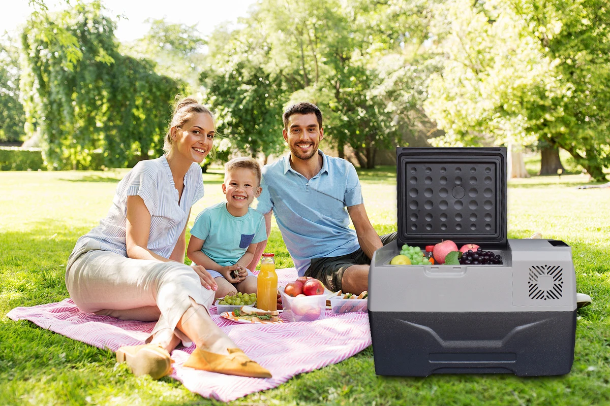 Outdoor Travel 30L AC DC mini portable compressor car refrigerator with Handle and Slide