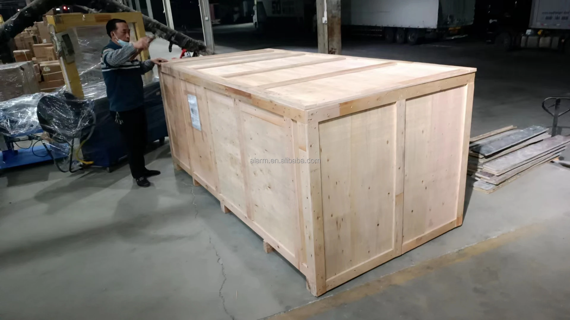 package wooden carton.jpg