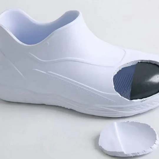 Hot Selling Waterproof Black Chef Shoes Men Slip On Non-Slip Chef Shoes Resistant Kitchen Safety Working Shoes